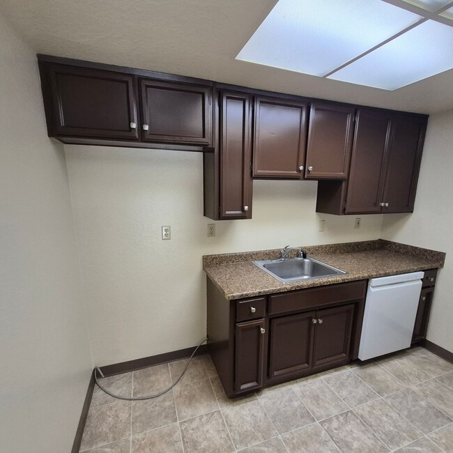 Building Photo - 3332 Jayanne Way