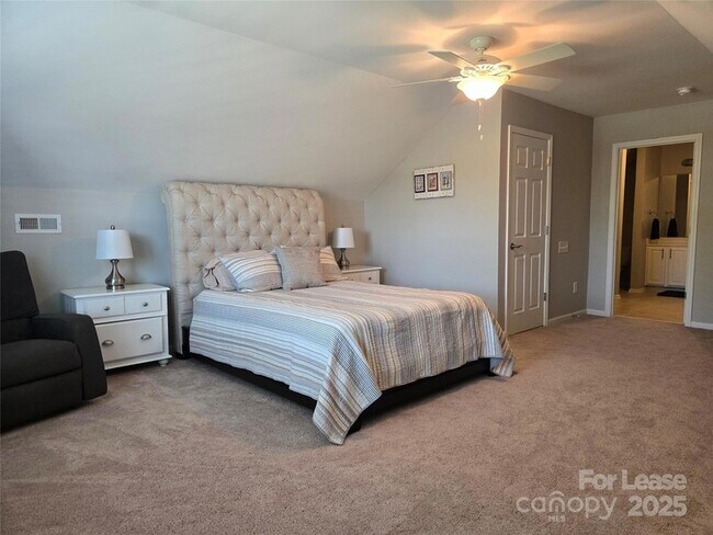 Building Photo - 809 Ledgestone Ct