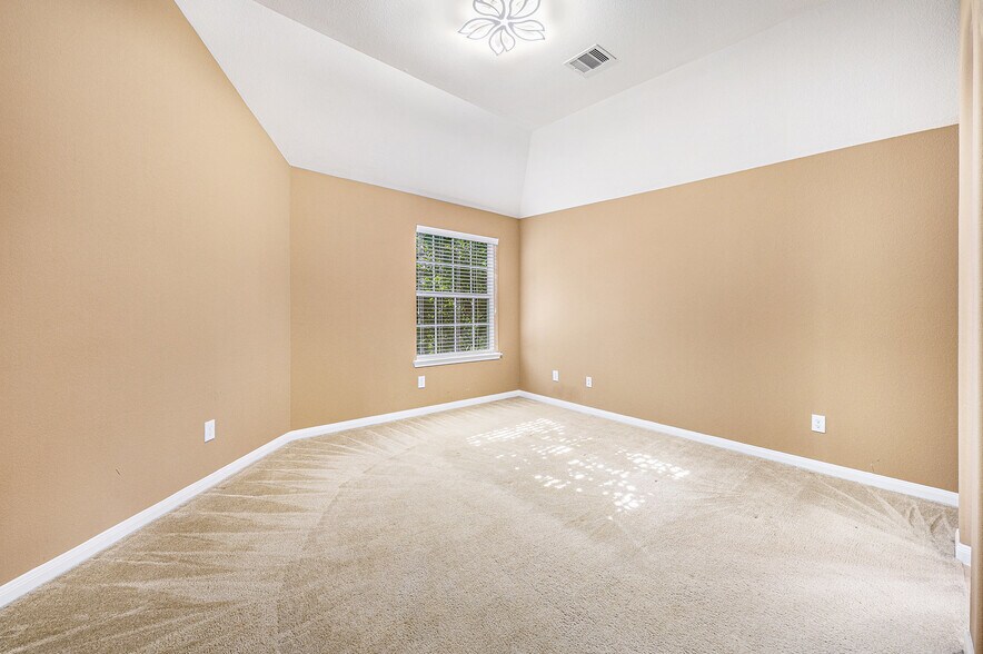 Building Photo - 11011 Kirker Ln