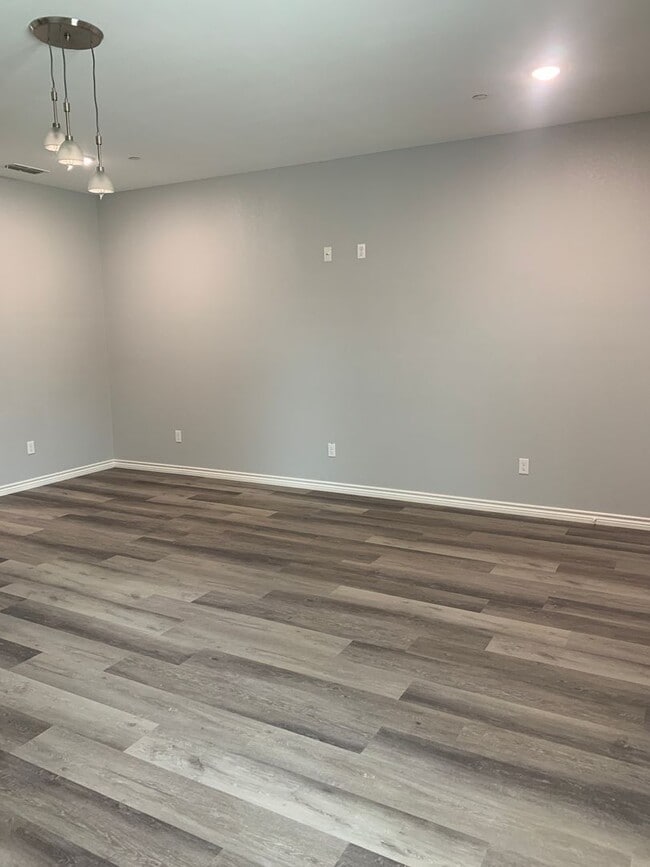 Building Photo - Brand New 1-Bedroom/ 1-Bathroom