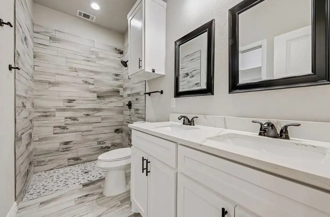 Building Photo - 5612 Black Pine Cir