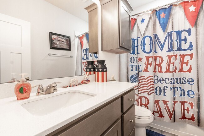 Building Photo - 840 Mineral Wells Ln