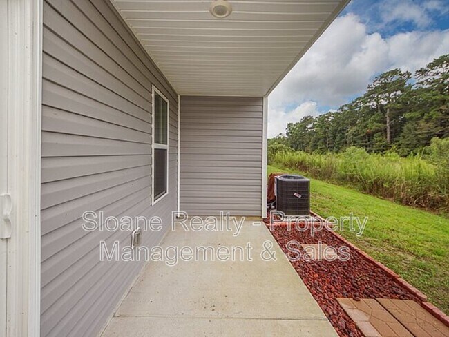 Building Photo - 557 Truman Dr