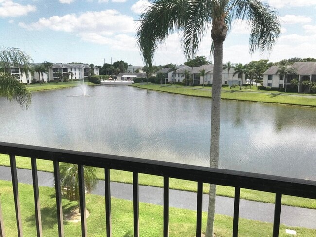 Primary Photo - 1107 Green Pine Blvd