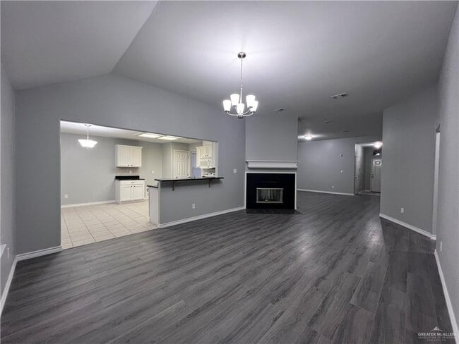 Building Photo - 3308 San Benito St