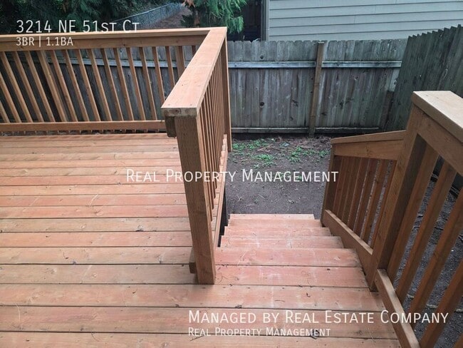 Building Photo - 3214 NE 51st Ct