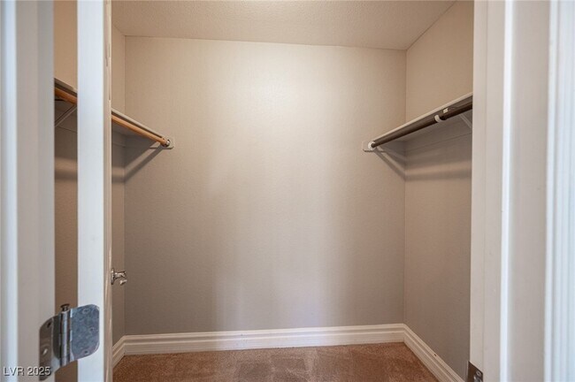 Building Photo - 211 Wicked Wedge Way