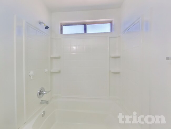 Building Photo - 313 W Nopal Pl