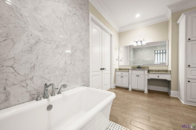 Building Photo - 19537 S Harrells Ferry Rd