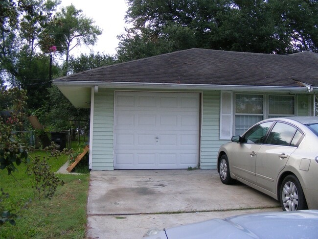 Building Photo - 5751 Bellfort Ave