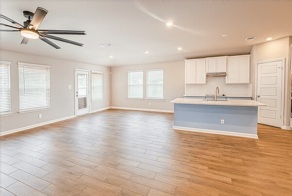 Building Photo - 10741 Yellowtail Blvd