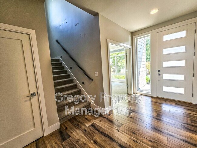 Building Photo - 619 202nd Pl SW