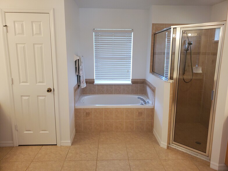 Building Photo - 2509 SE Lyman Cir