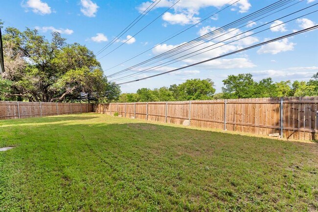 Building Photo - 7505 St Amant Pl