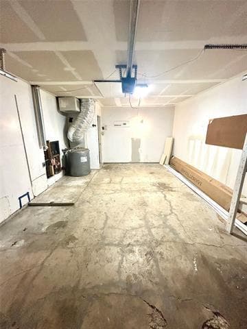 Building Photo - 409 S Holiday Dr