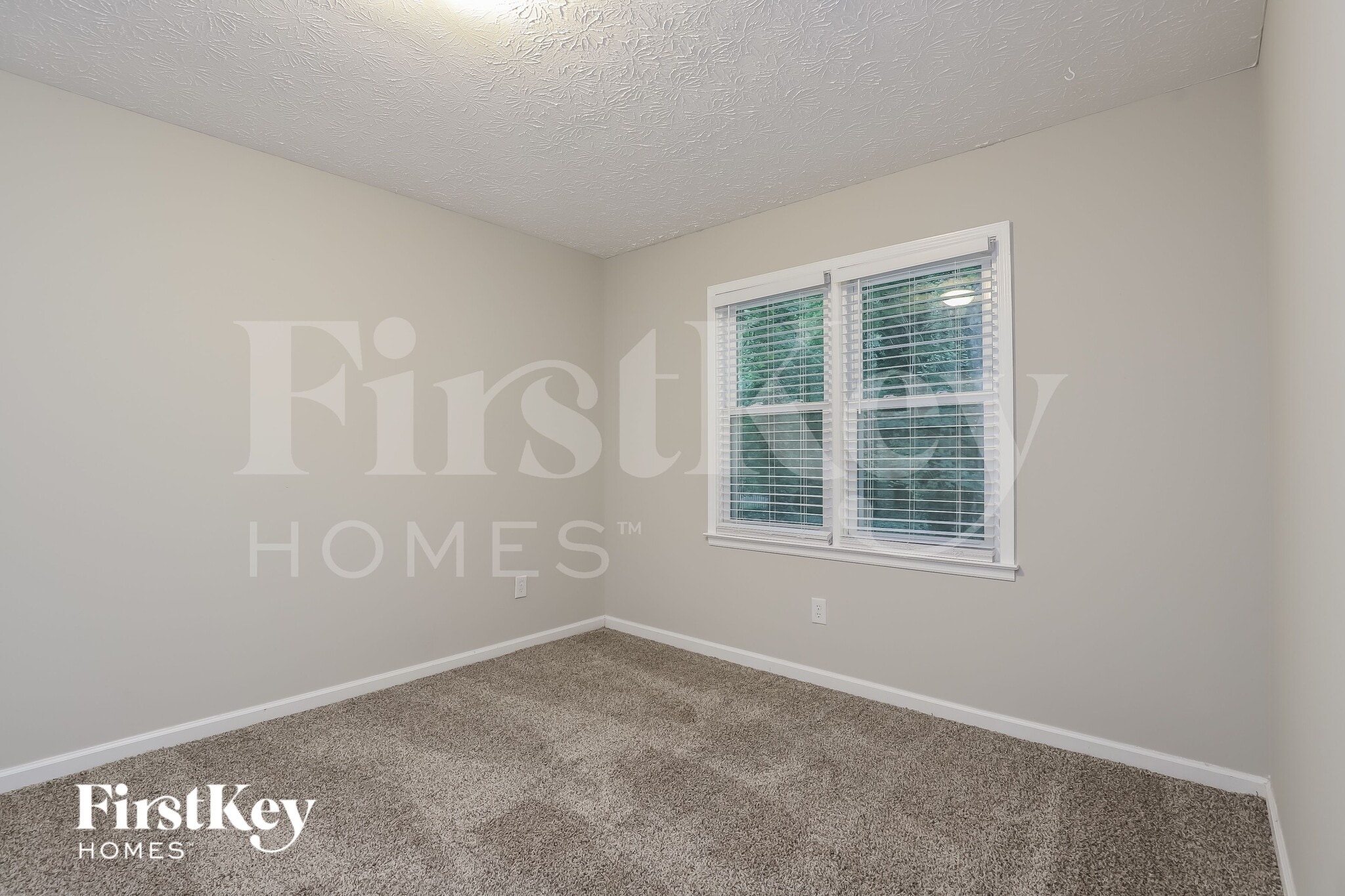 Building Photo - 3585 Chastain Ct