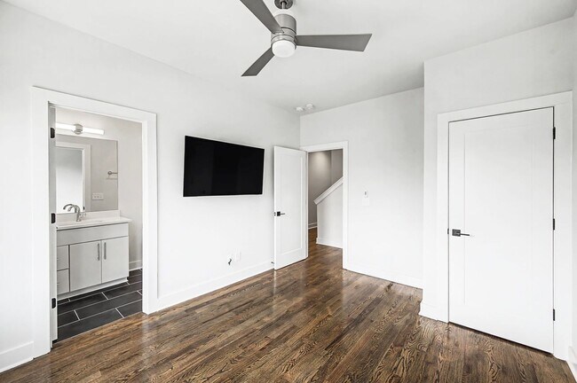 Building Photo - Luxury 3BE/3.5BA located in one of Nashville’s most walkable and vibrant neighborhoods.