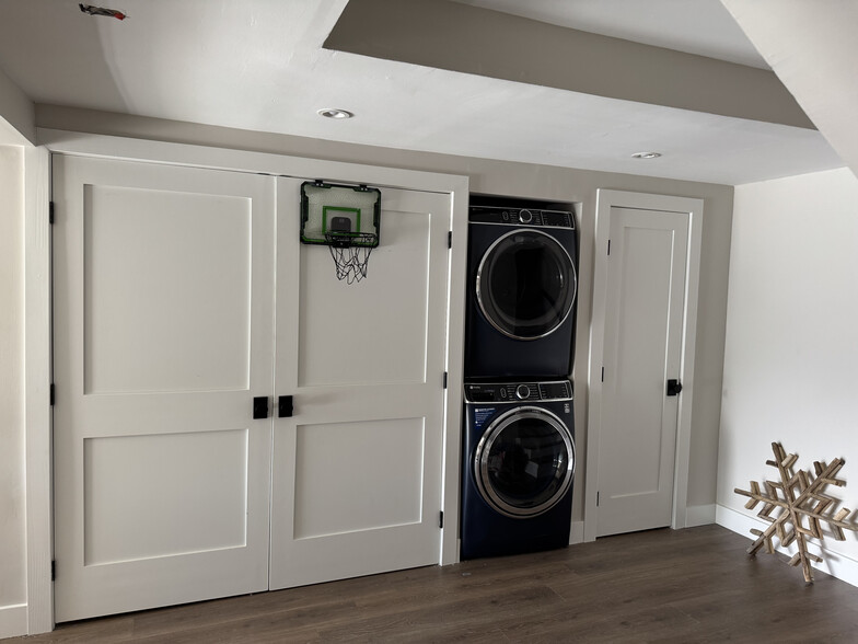 Lower Level - 1393 NY-296