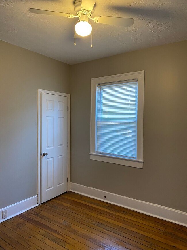 Building Photo - 486 Price Rd