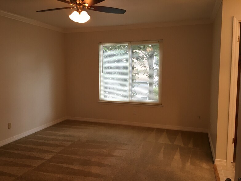 Building Photo - 2515 Georgetown Ln