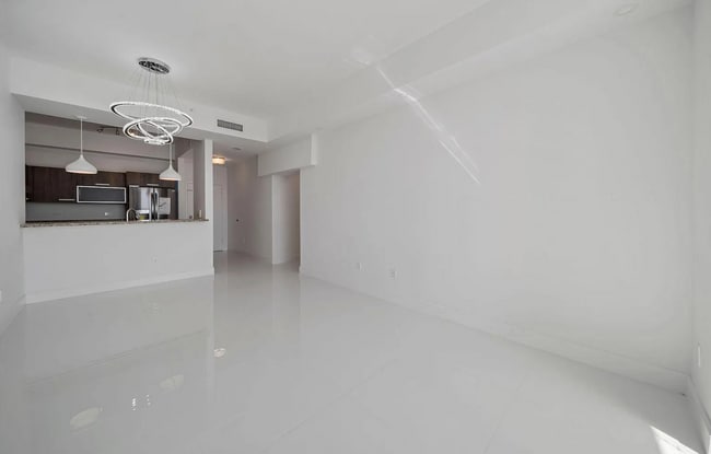 Building Photo - Breathtaking City Views from This Nordica ...