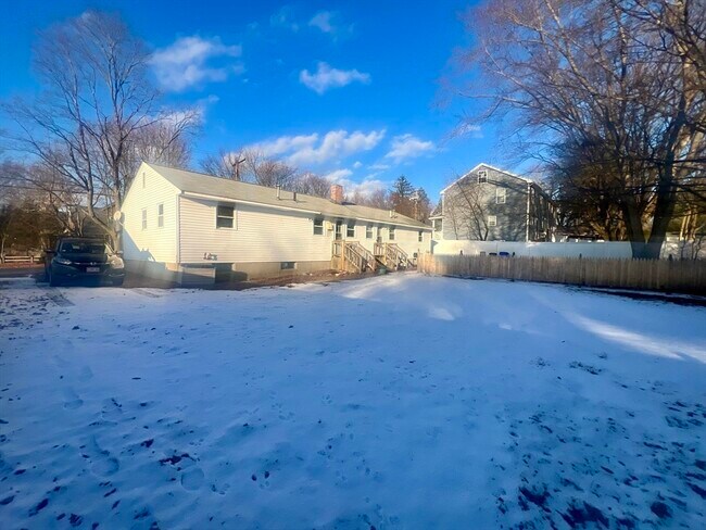 Building Photo - 354 South