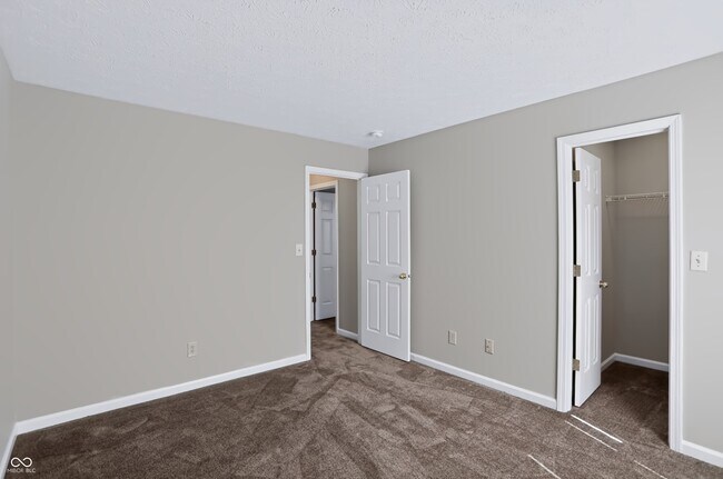 Building Photo - 5439 Lake Boggs St