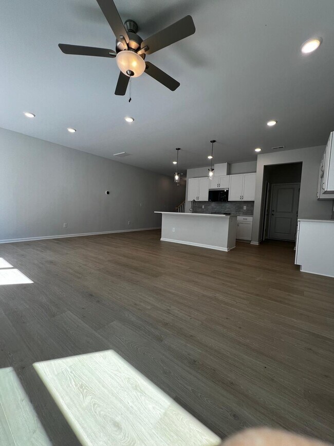 Building Photo - 168 Kobus Ct