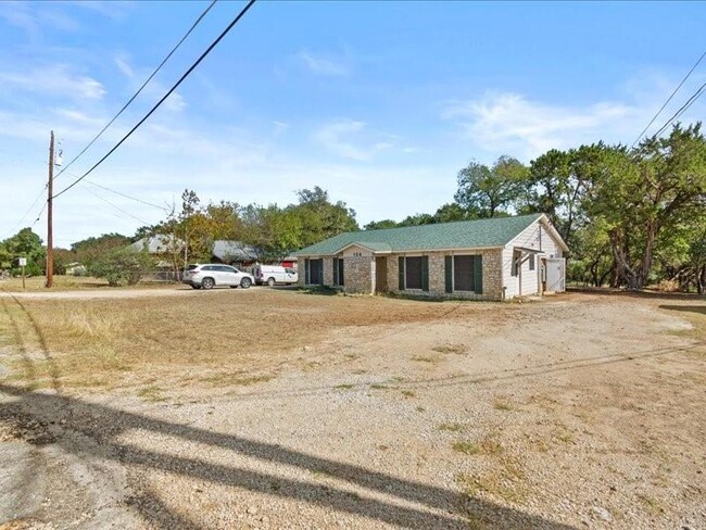 Building Photo - 104 Cedar Hollow