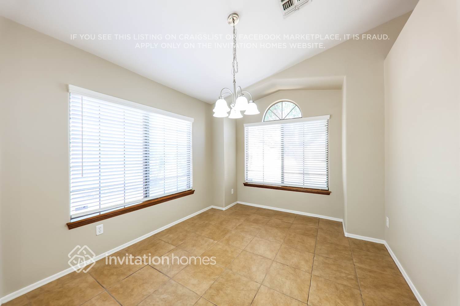 Building Photo - 13147 W Saguaro Ln