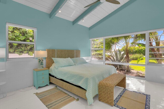 Building Photo - 320 S Ocean Blvd