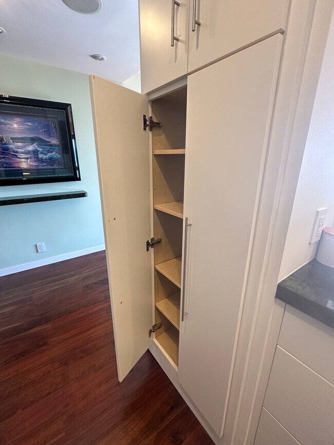 Building Photo - 1177 California St