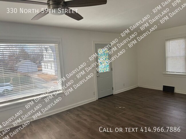 Building Photo - Move-In Ready! Bright & Modern 3-Bedroom H...