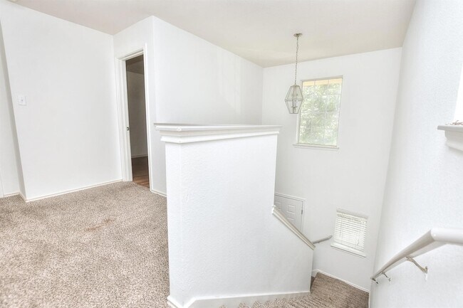 Building Photo - 233 Brandons Way