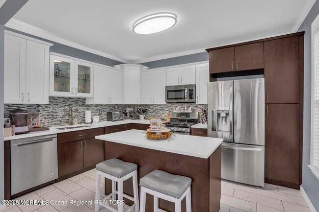 Building Photo - 410 St Andrews Pl