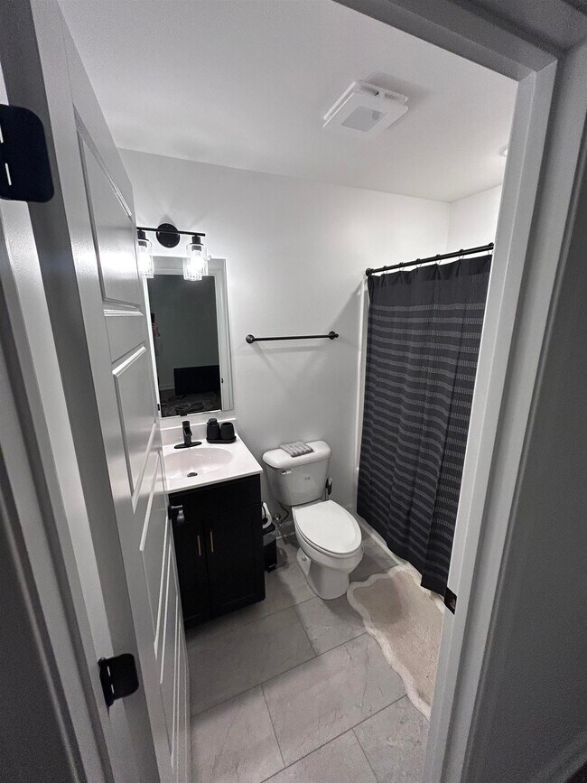 Building Photo - 1441 DERBY Dr