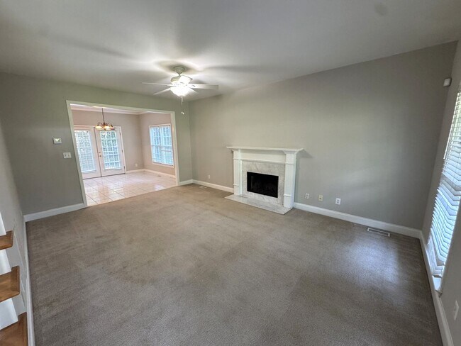 Building Photo - Great 3br House (plus Bonus Room) in East Athens!