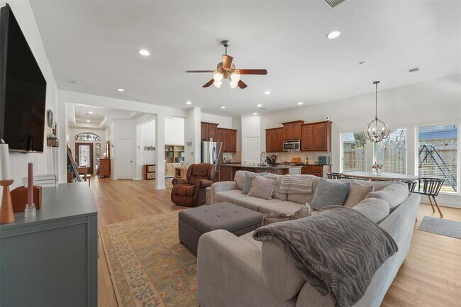 Building Photo - 28803 Crested Butte Dr