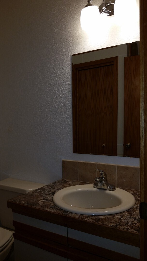 Building Photo - Golf Course Townhome for Rent