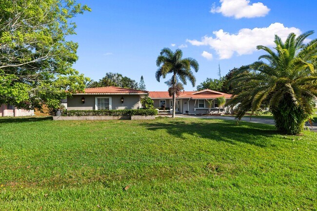 Primary Photo - 184 NE Caprona Ave