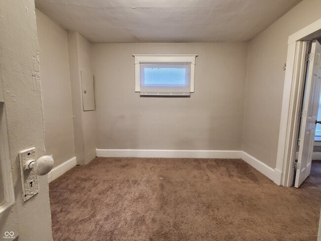 Building Photo - 350 S Oxford St