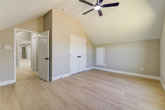 Building Photo - 1901 Canyon Creek Ct