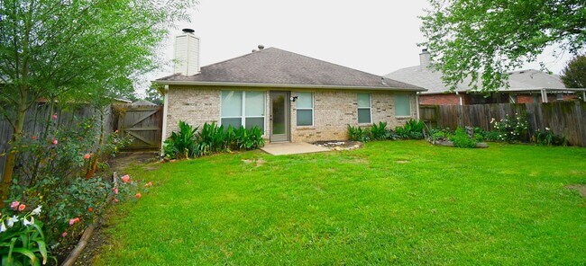 Building Photo - Beautiful 3 Bedroom, 2 Bath Home in Flint!