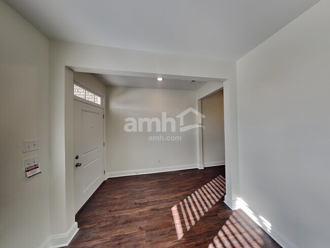 Building Photo - 122 Marin Dr