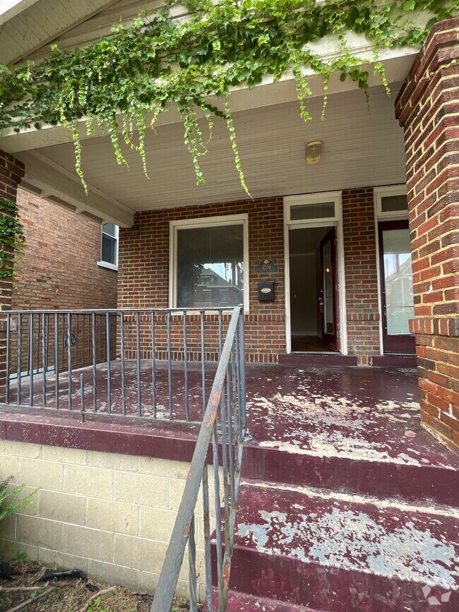Building Photo - 1557-1559 Clifton Ave