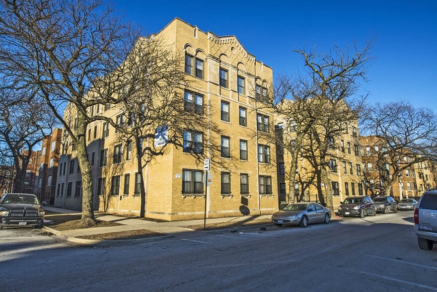 Building Photo - 1734 E 72nd St Chicago, IL 60649