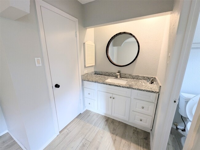 Building Photo - 15267 Morning Dove Dr