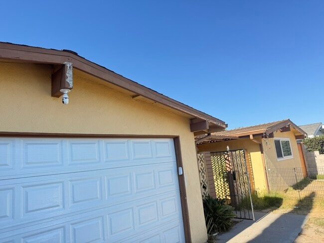 Building Photo - 77 N Michigan Ave