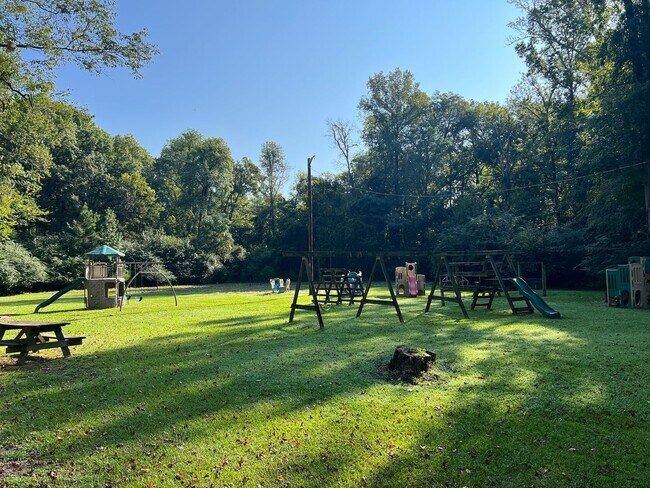 Building Photo - 103 Chestnut Ridge