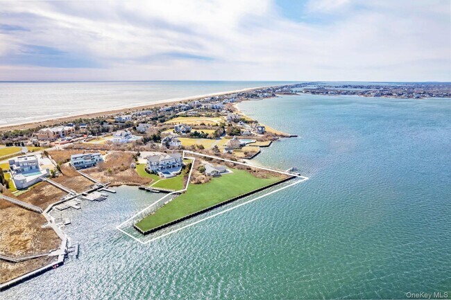 Building Photo - 1 Watersedge Dr